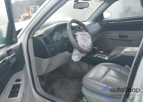 2005 Chrysler 300 Touring from USA, damaged, VIN 2C3AA53G95H658141